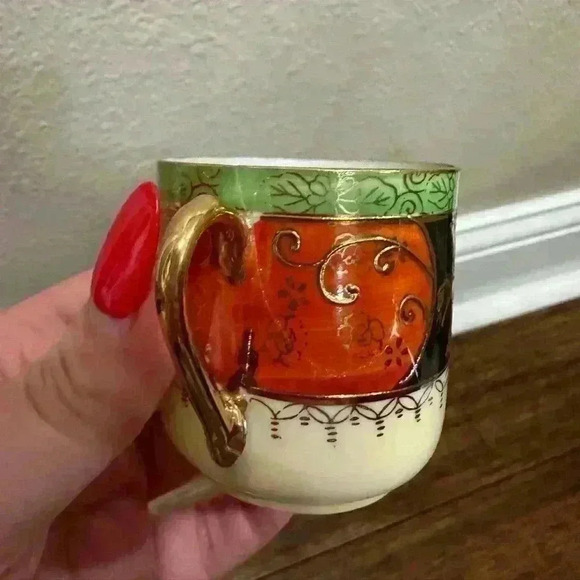 China - Made in Japan - teapot, plates and cups - Picture 9 of 9